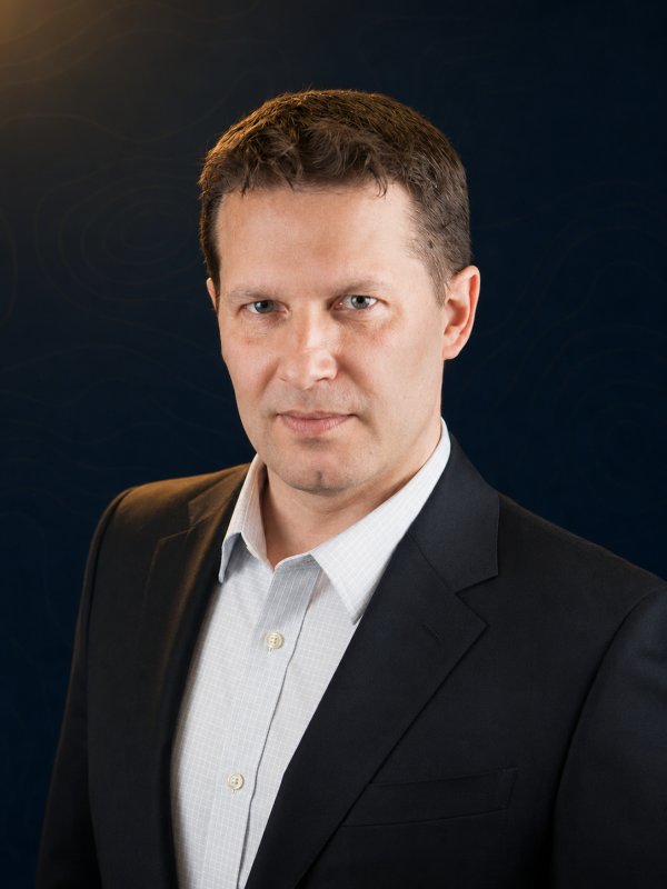 Alex Helmel